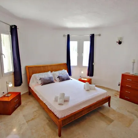 Fabya - Sea View With Private Pool In וילה *