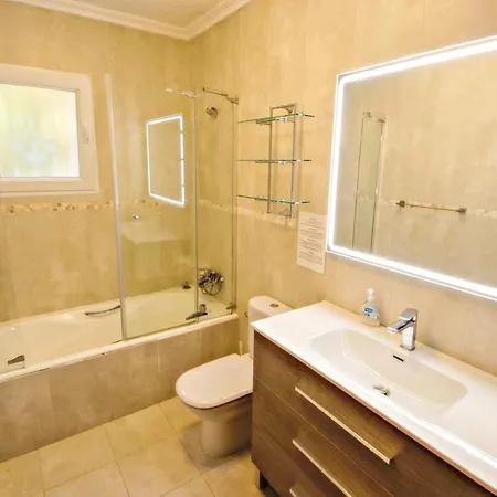וילה Fabya - Sea View With Private Pool In טאולאדה